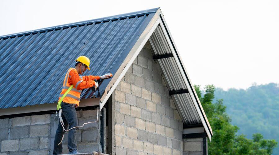 Professional gutter cleaning in Manton, CA